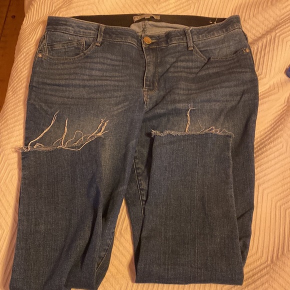 Wit and Wisdom Ankle Stretch Jeans - Picture 3 of 3